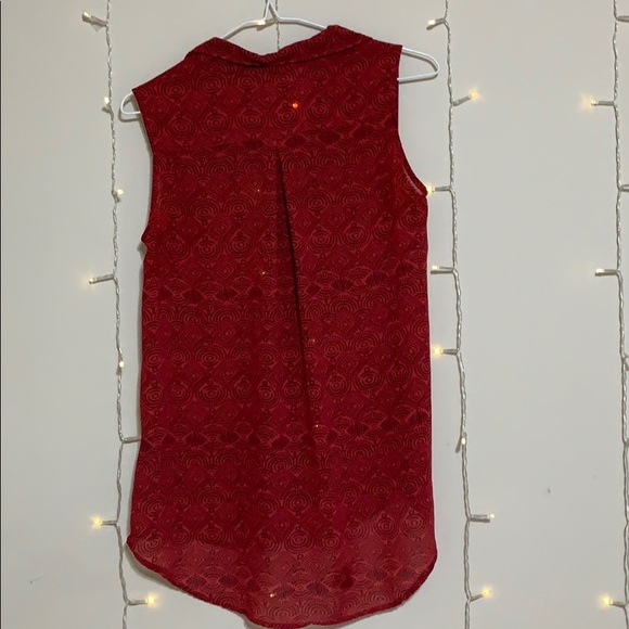 H&M Sleveless Deep Red Patterned Blouse - Picture 2 of 3
